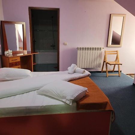 Motel Minerva Tirgu Ocna Ngoại thất bức ảnh