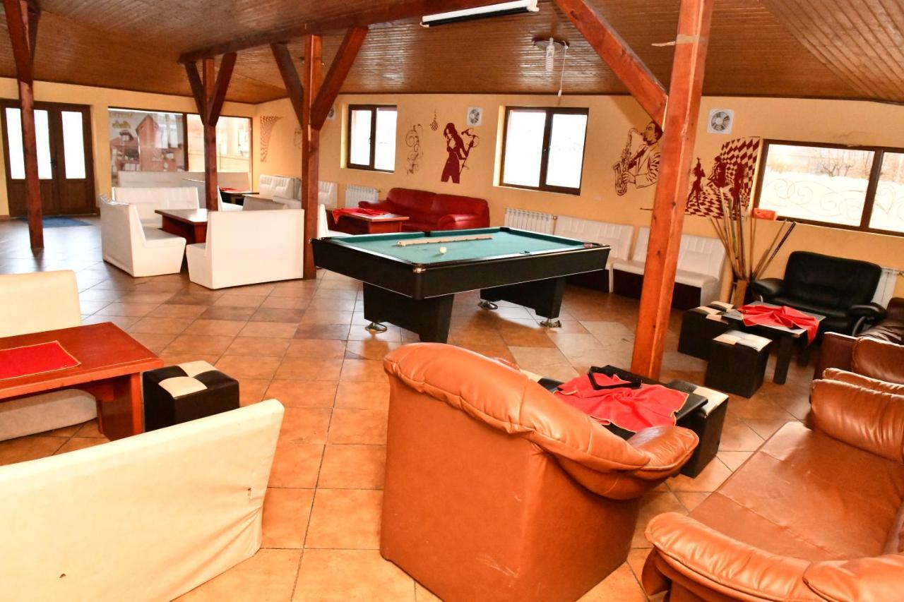 Motel Minerva Tirgu Ocna Ngoại thất bức ảnh