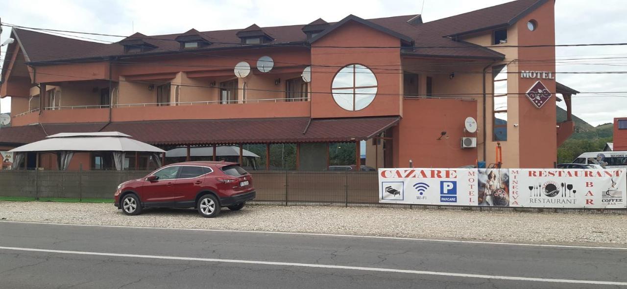 Motel Minerva Tirgu Ocna Ngoại thất bức ảnh
