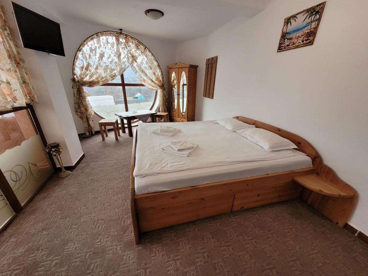 Motel Minerva Tirgu Ocna Ngoại thất bức ảnh