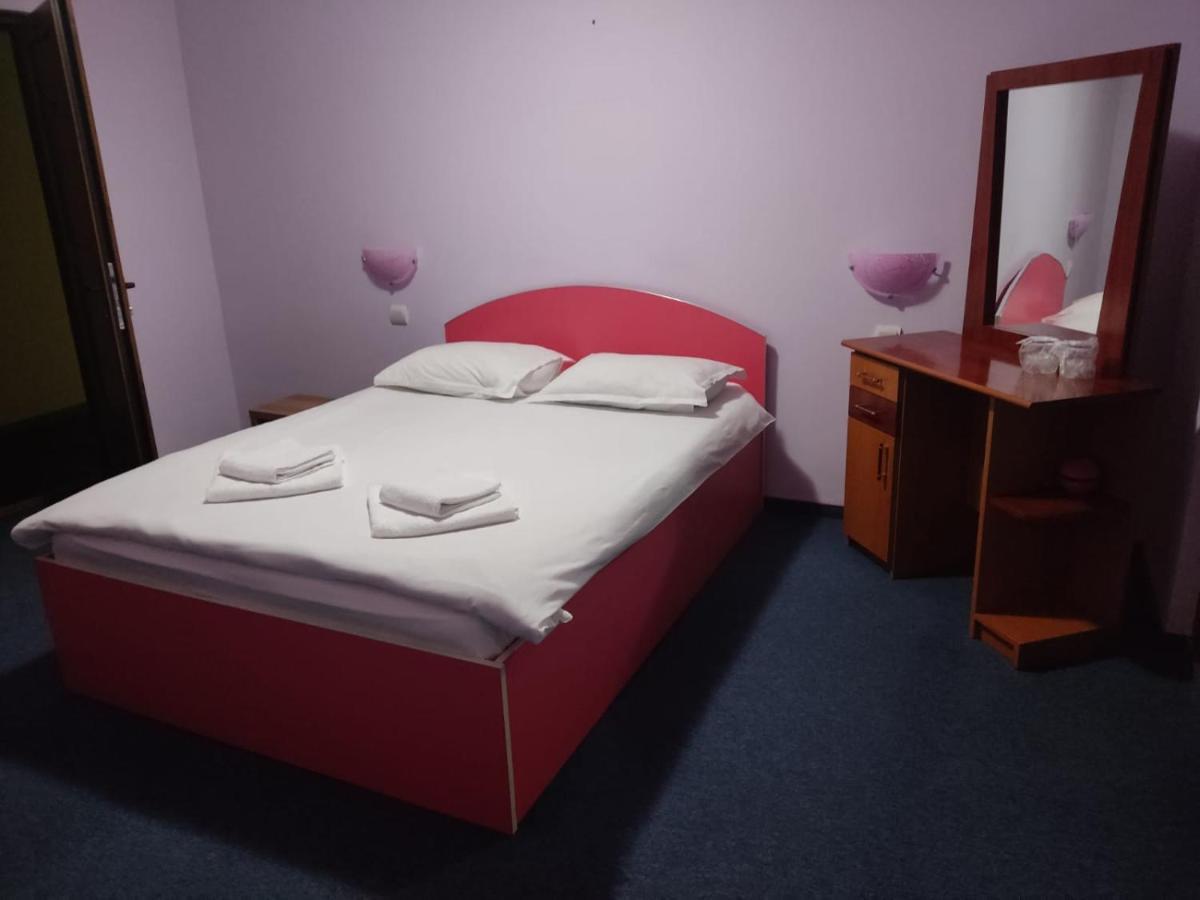 Motel Minerva Tirgu Ocna Ngoại thất bức ảnh