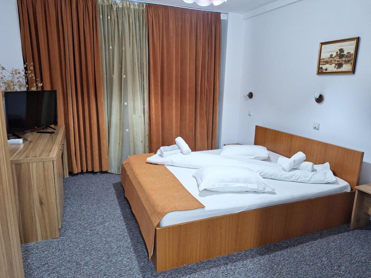 Motel Minerva Tirgu Ocna Ngoại thất bức ảnh
